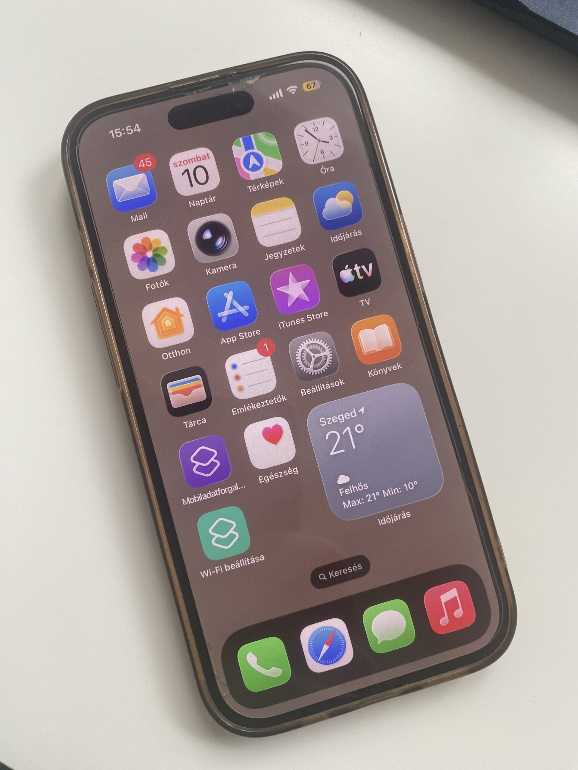 iPhone 15